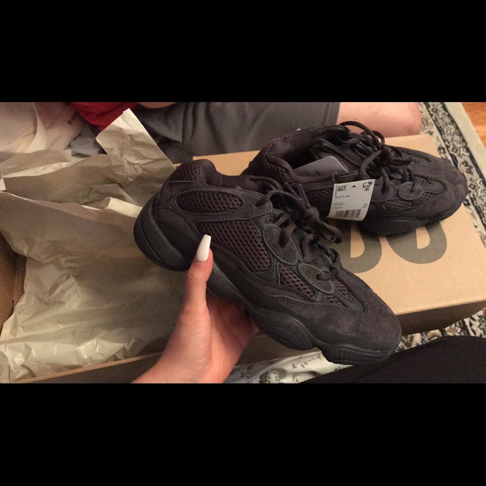 Yeezy 500 utility black size 6 Men